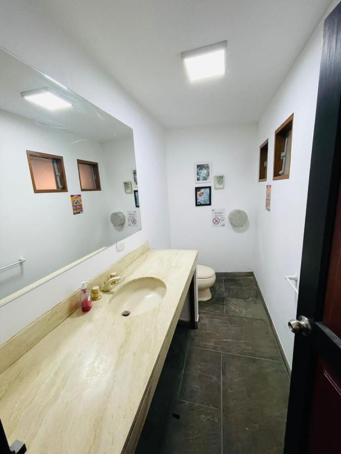 Rainbow Hostel Лима Екстериор снимка