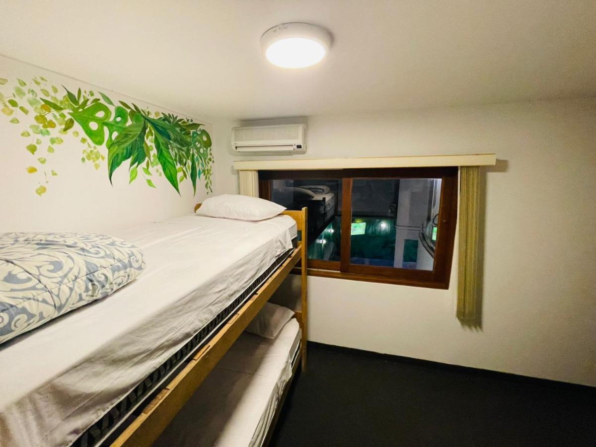 Rainbow Hostel Лима Екстериор снимка