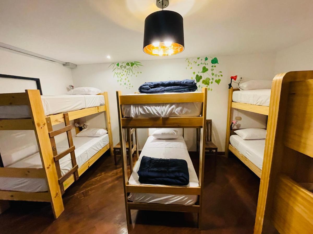 Rainbow Hostel Лима Екстериор снимка